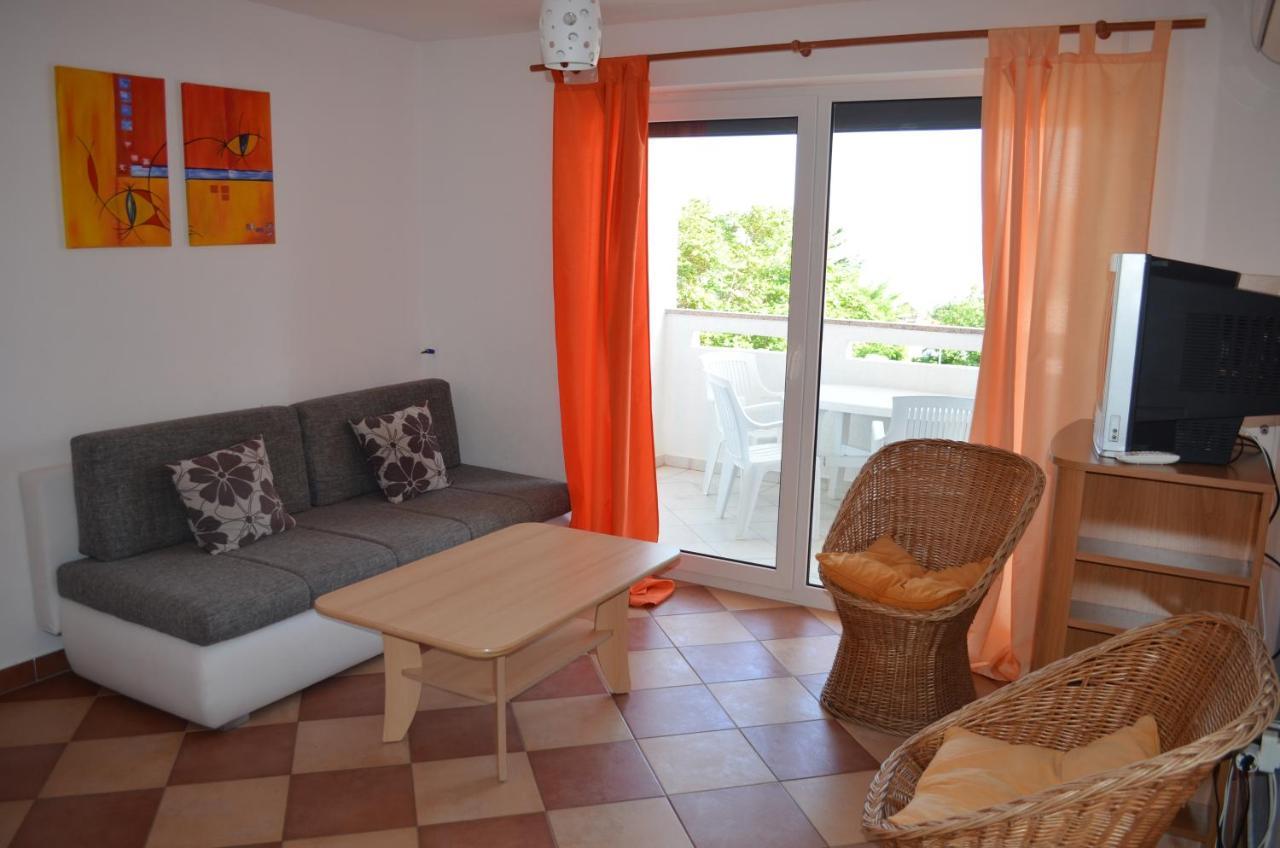 Apartments Leticia Baška Exterior foto